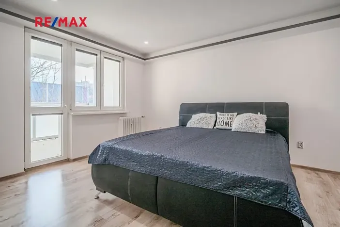 Prodej bytu 3+1, Karviná, tř. Těreškovové, 75 m2