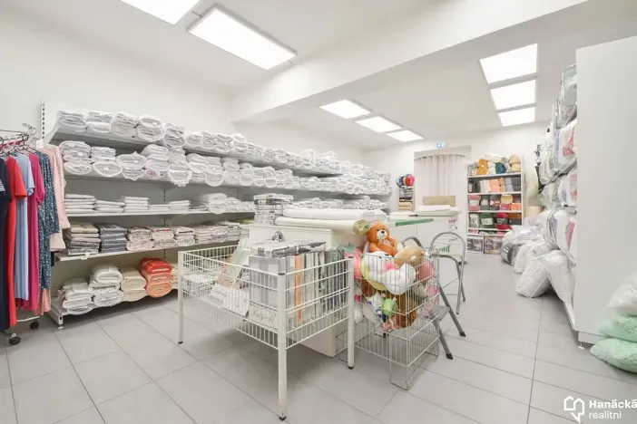 Pronájem obchodního prostoru, Olomouc, Pavelčákova, 112 m2