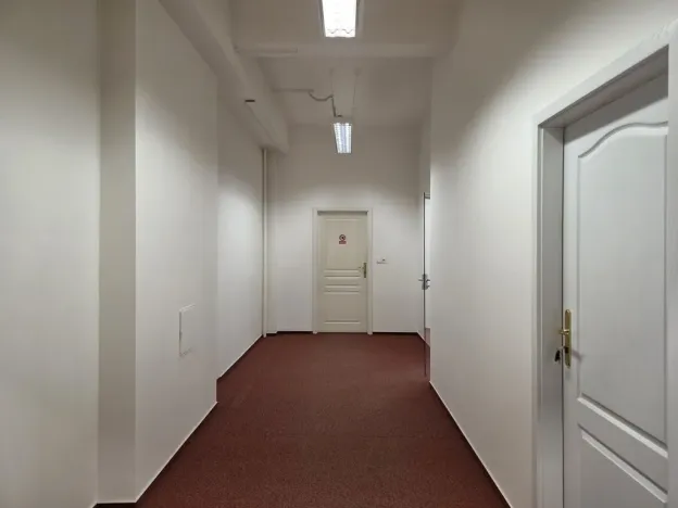 Pronájem kanceláře, Plzeň, náměstí Republiky, 60 m2