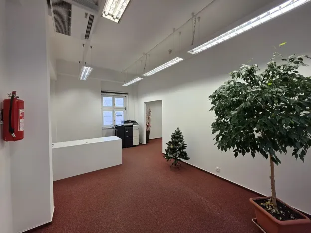 Pronájem kanceláře, Plzeň, náměstí Republiky, 60 m2