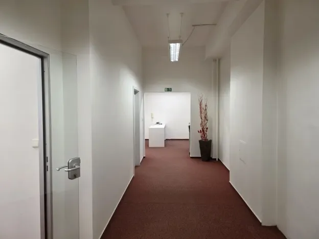 Pronájem kanceláře, Plzeň, náměstí Republiky, 60 m2