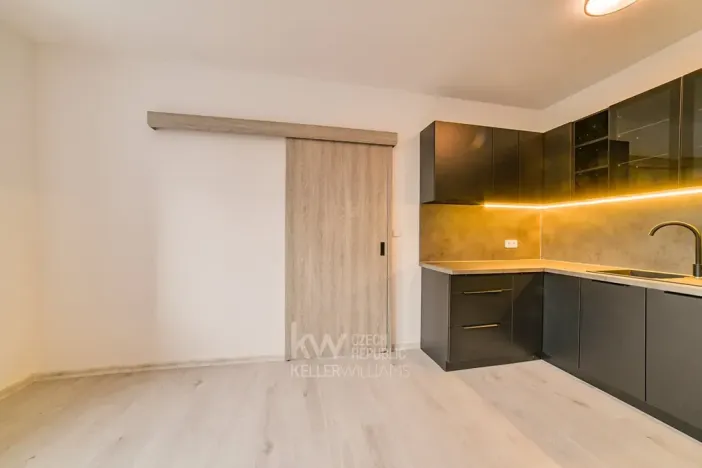 Pronájem bytu 3+kk, Cheb, 17. listopadu, 72 m2
