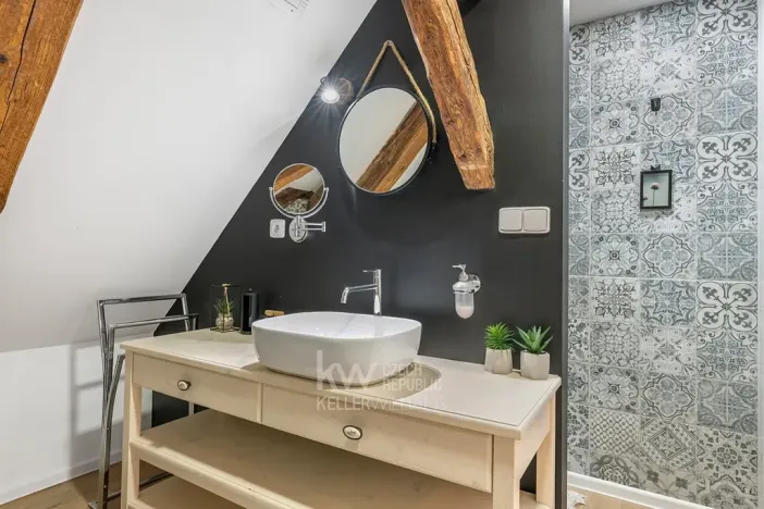 Pronájem bytu 1+kk, Praha - Nové Město, Lodecká, 75 m2