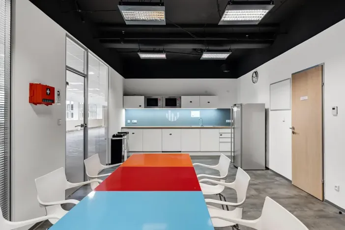 Pronájem kanceláře, Praha - Smíchov, Radlická, 790 m2