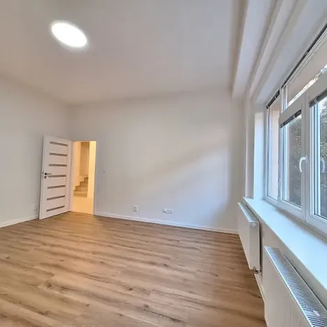 Pronájem bytu 3+1, Praha - Břevnov, Bělohorská, 70 m2