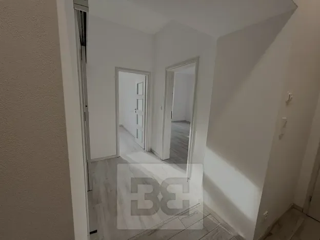 Pronájem bytu 2+kk, Praha - Košíře, Pod Kavalírkou, 53 m2