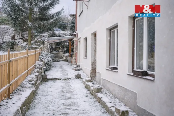 Prodej rodinného domu, Hostinné, Horská, 408 m2