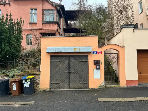 Pronájem garáže, Teplice, Josefa Šafaříka, 21 m2