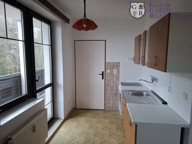 Pronájem bytu 1+1, Vysoký Chlumec, 33 m2