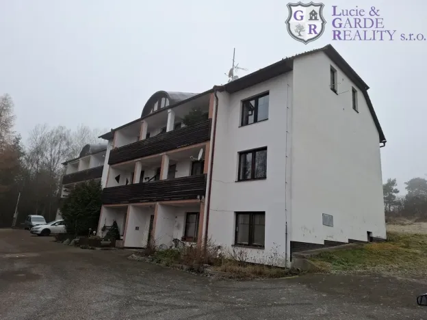 Pronájem bytu 1+1, Vysoký Chlumec, 33 m2