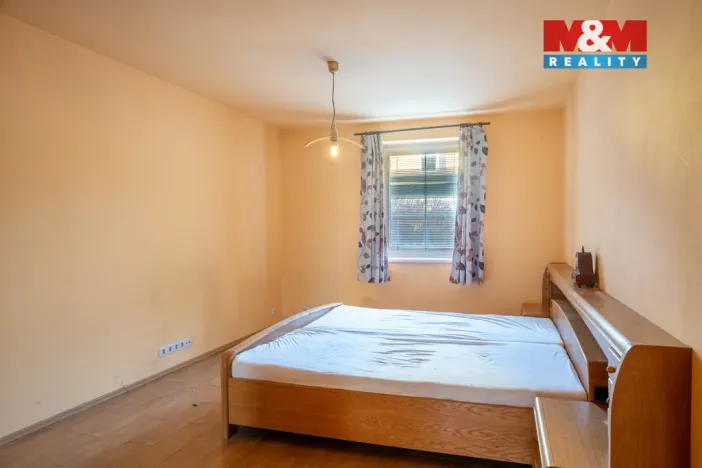 Prodej rodinného domu, Mokrovraty, 375 m2