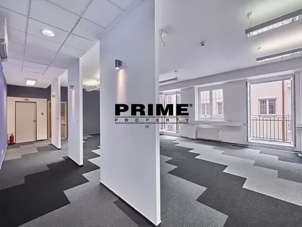 Pronájem kanceláře, Praha - Nové Město, Soukenická, 401 m2