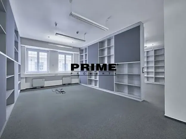Pronájem kanceláře, Praha - Nové Město, Soukenická, 260 m2