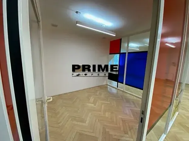 Pronájem kanceláře, Praha - Nové Město, Soukenická, 136 m2