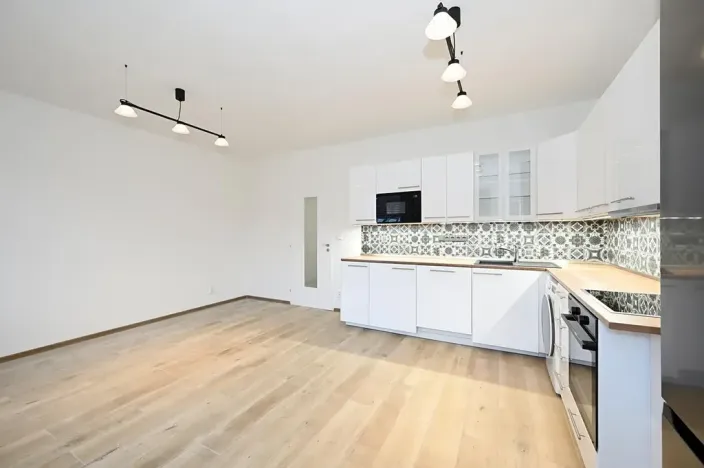 Pronájem bytu 2+kk, Praha - Smíchov, Kroftova, 58 m2