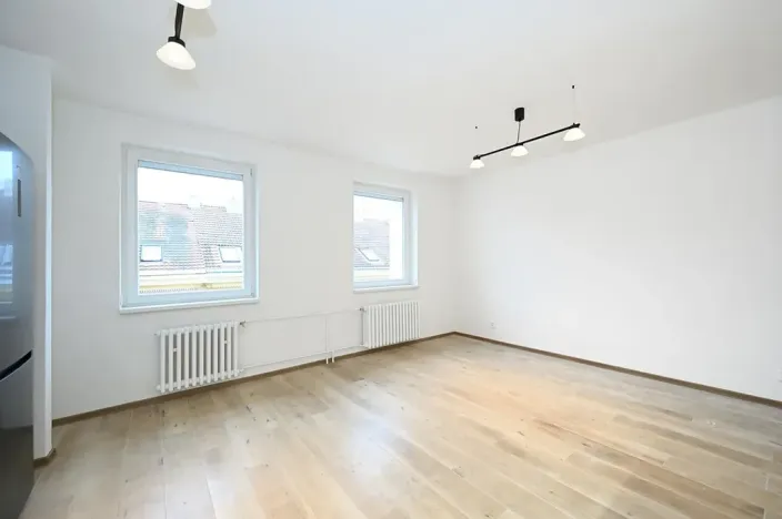 Pronájem bytu 2+kk, Praha - Smíchov, Kroftova, 58 m2