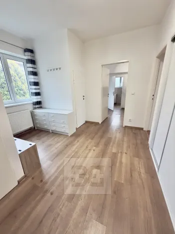 Pronájem bytu 3+1, Praha - Hlubočepy, Nad pomníkem, 120 m2