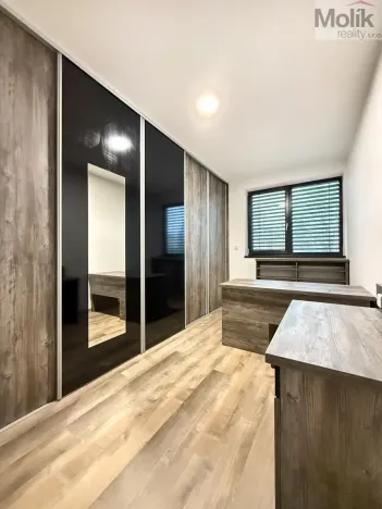 Pronájem rodinného domu, Dubí, Zahradní, 114 m2