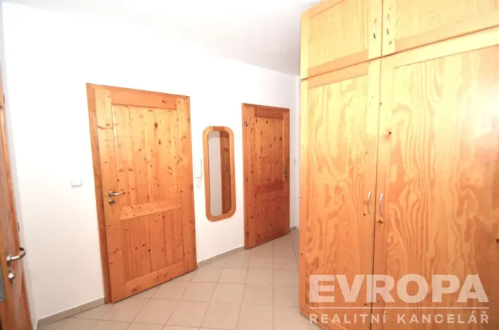 Pronájem bytu 2+kk, Praha - Slivenec, Na Korálově, 58 m2