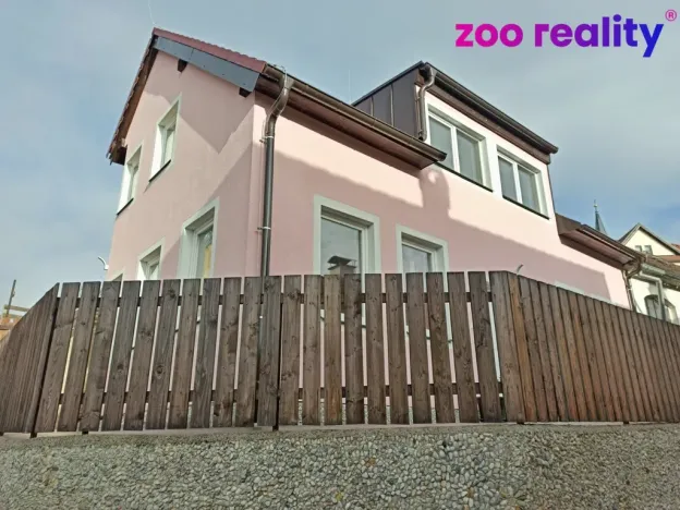 Pronájem bytu 3+kk, Křemže, Náměstí, 77 m2