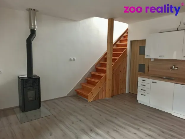 Pronájem bytu 3+kk, Křemže, Náměstí, 77 m2
