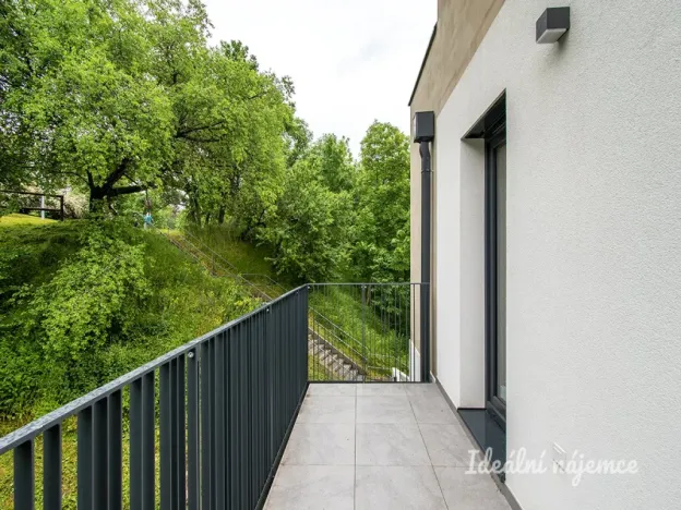 Pronájem bytu 2+kk, Praha - Žižkov, Dagmar Burešové, 62 m2