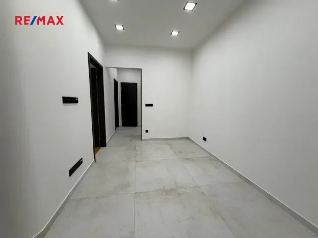 Pronájem bytu 3+kk, Praha - Vinohrady, náměstí Jiřího z Lobkovic, 86 m2