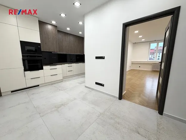 Pronájem bytu 3+kk, Praha - Vinohrady, náměstí Jiřího z Lobkovic, 86 m2