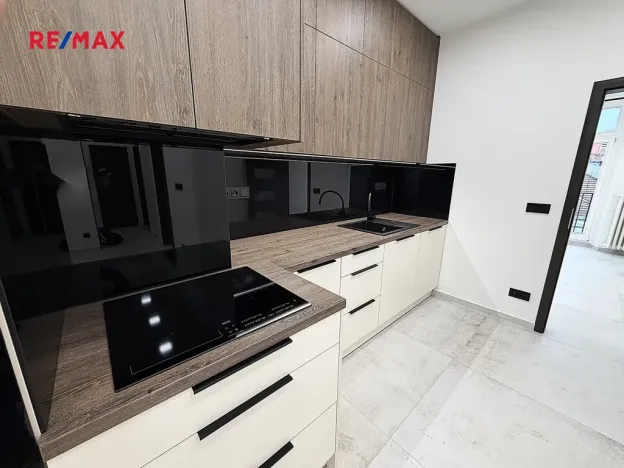 Pronájem bytu 3+kk, Praha - Vinohrady, náměstí Jiřího z Lobkovic, 86 m2