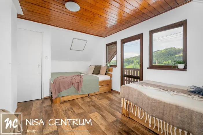 Prodej rodinného domu, Jiřetín pod Bukovou, 150 m2