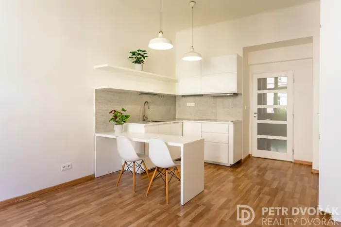 Pronájem bytu 2+kk, Praha - Žižkov, Bořivojova, 49 m2