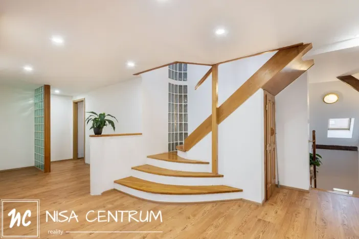 Prodej atypického bytu, Praha - Vinohrady, Vozová, 260 m2