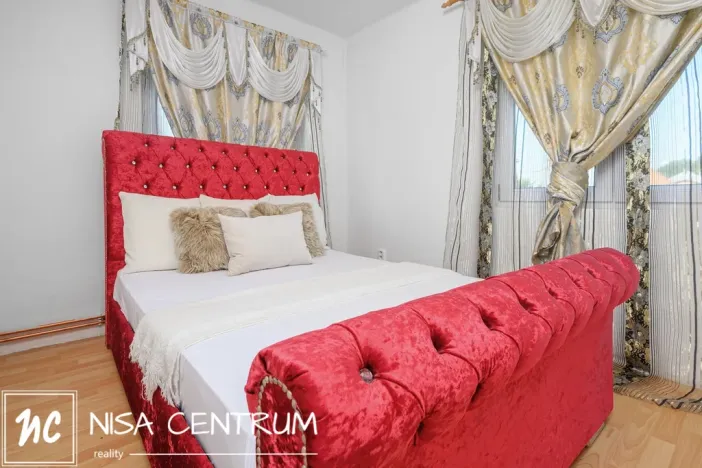 Prodej rodinného domu, Semily, 210 m2