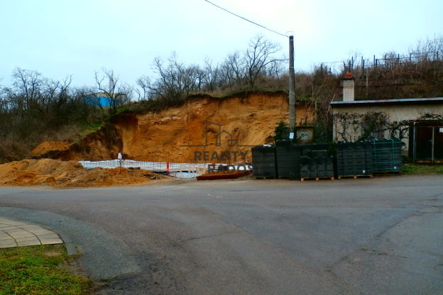 Prodej komerčního pozemku, Hodonice, Polní, 344 m2