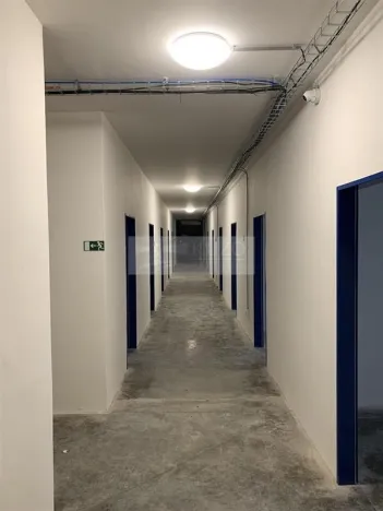 Pronájem skladu, Dobříč, 8 m2