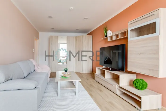 Pronájem bytu 3+1, Praha - Kobylisy, Kaňkovského, 72 m2