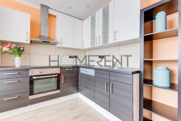 Pronájem bytu 3+1, Praha - Kobylisy, Kaňkovského, 72 m2