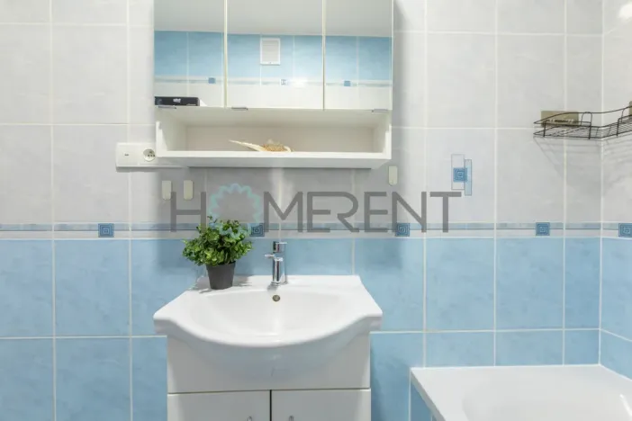 Pronájem bytu 3+1, Praha - Kobylisy, Kaňkovského, 72 m2