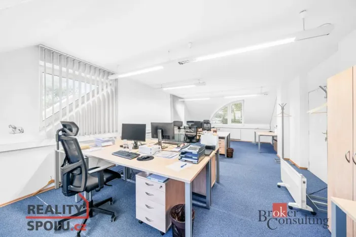 Pronájem rodinného domu, Průhonice, U Křížku, 447 m2