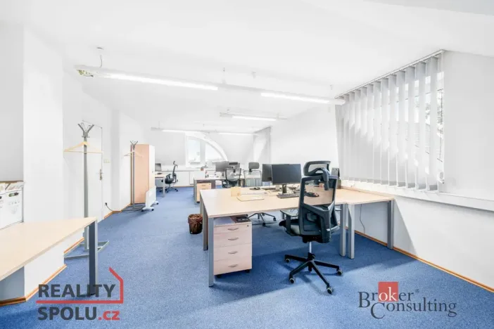 Pronájem rodinného domu, Průhonice, U Křížku, 447 m2