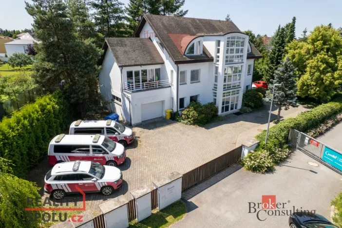 Pronájem rodinného domu, Průhonice, U Křížku, 447 m2