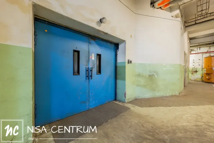 Pronájem výrobních prostor, Hostinné, 6000 m2