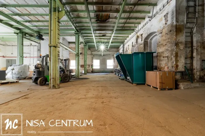 Pronájem výrobních prostor, Hostinné, 6000 m2