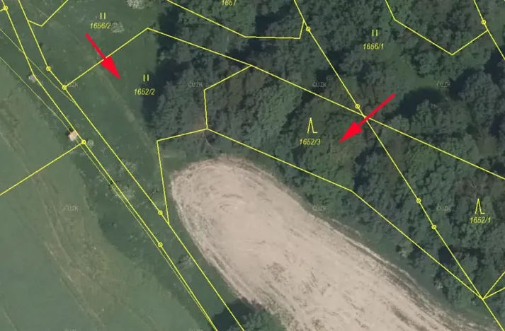 Prodej lesa, Dubnice, 2352 m2