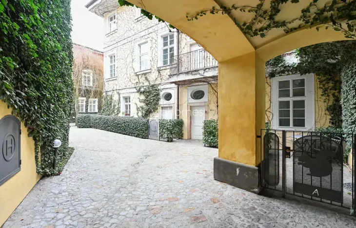 Pronájem bytu 4+1, Praha - Malá Strana, Vlašská, 170 m2