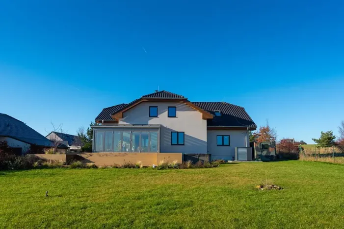 Prodej rodinného domu, Líšnice, 336 m2