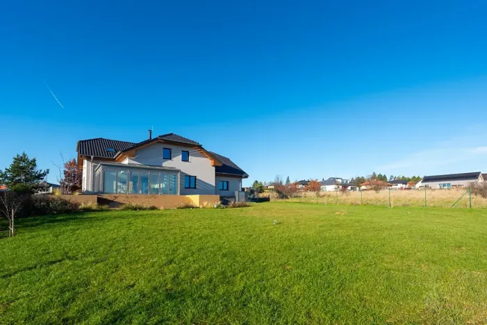 Prodej rodinného domu, Líšnice, 336 m2