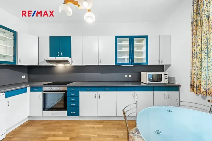 Pronájem bytu 3+1, Praha - Holešovice, Umělecká, 93 m2