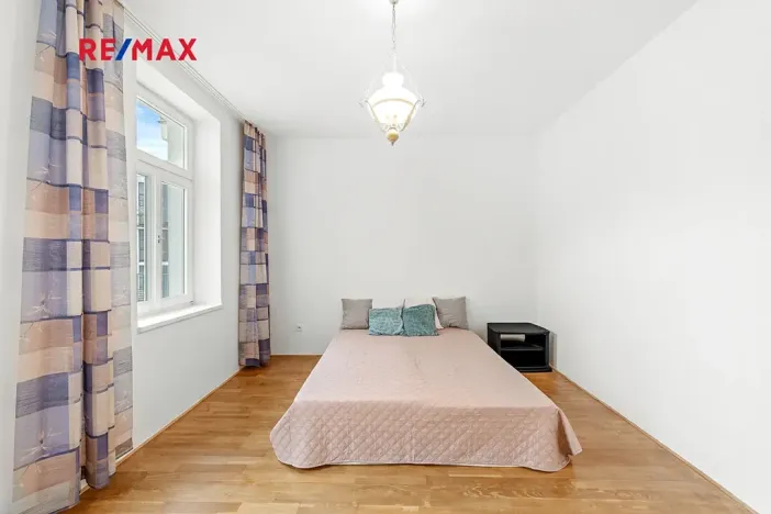 Pronájem bytu 3+1, Praha - Holešovice, Umělecká, 93 m2