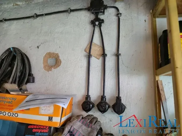 Prodej garáže, Praha - Dejvice, Pražákovská, 20 m2